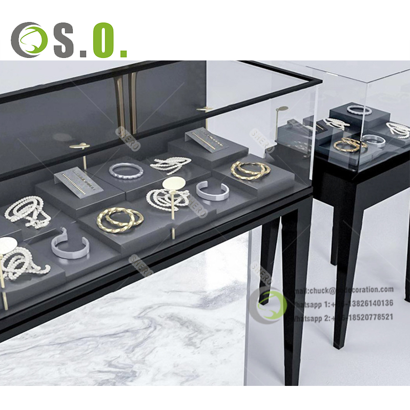Customized Showcase